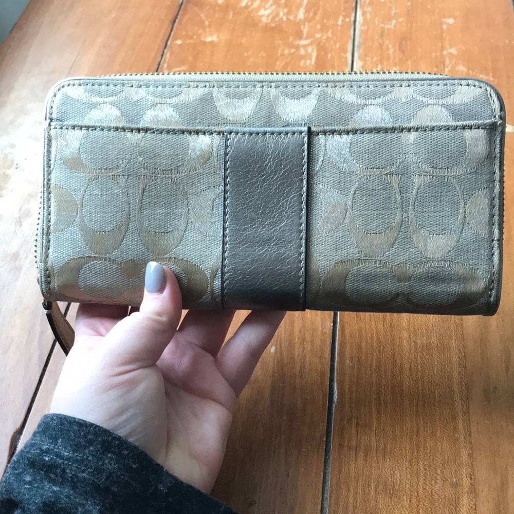 Coach Wallet - Picture 3 of 4